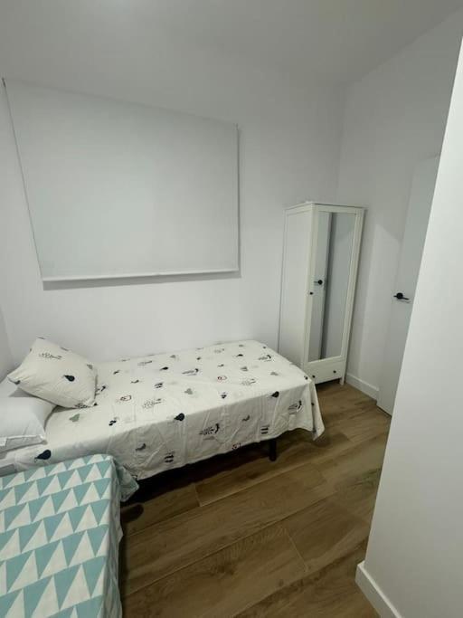 Gran Apartamento A Pie De Calle Valencia Luaran gambar