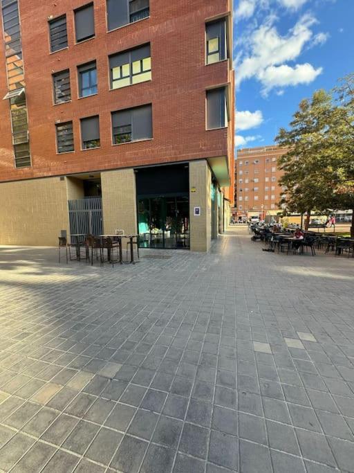 Gran Apartamento A Pie De Calle Valencia Luaran gambar