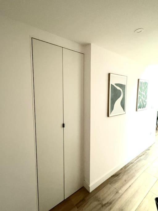 Gran Apartamento A Pie De Calle Valencia Luaran gambar