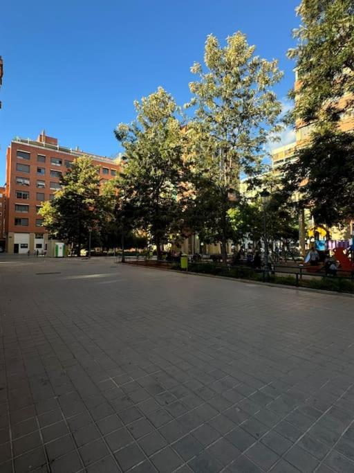 Gran Apartamento A Pie De Calle Valencia Luaran gambar